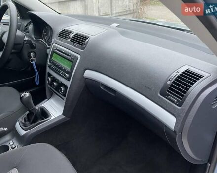 Синий Шкода Октавия, объемом двигателя 1.6 л и пробегом 85 тыс. км за 8999 $, фото 121 на Automoto.ua