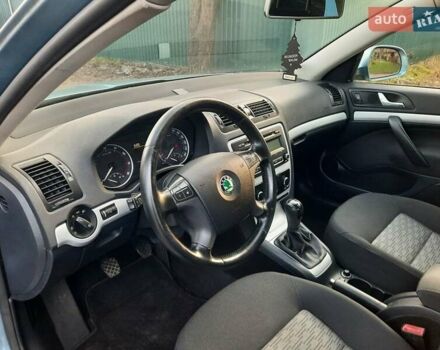 Синий Шкода Октавия, объемом двигателя 1.6 л и пробегом 176 тыс. км за 8350 $, фото 61 на Automoto.ua