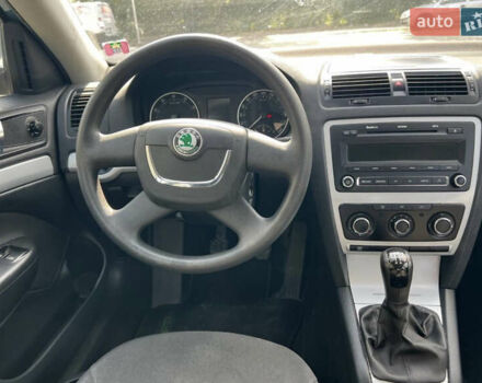 Синий Шкода Октавия, объемом двигателя 1.6 л и пробегом 191 тыс. км за 8000 $, фото 6 на Automoto.ua