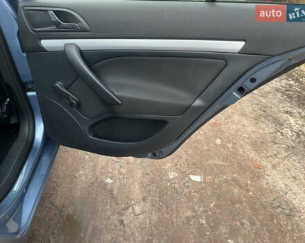 Синий Шкода Октавия, объемом двигателя 1.6 л и пробегом 207 тыс. км за 8450 $, фото 52 на Automoto.ua