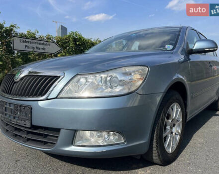 Синий Шкода Октавия, объемом двигателя 1.6 л и пробегом 191 тыс. км за 8000 $, фото 1 на Automoto.ua