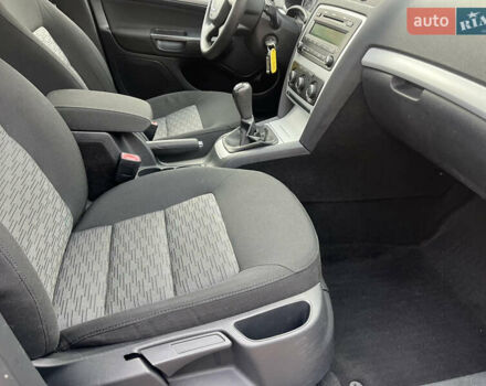 Синий Шкода Октавия, объемом двигателя 1.6 л и пробегом 207 тыс. км за 8450 $, фото 57 на Automoto.ua