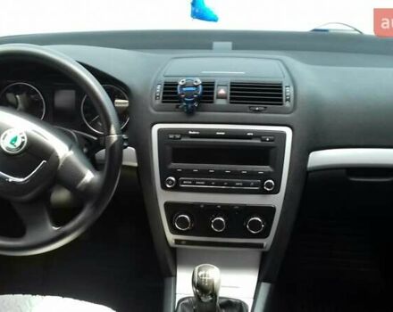 Синій Шкода Октавія, об'ємом двигуна 1.6 л та пробігом 181 тис. км за 8000 $, фото 33 на Automoto.ua