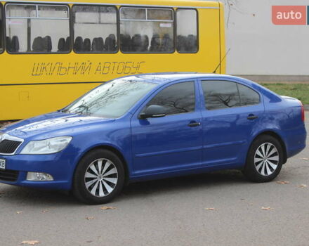 Синий Шкода Октавия, объемом двигателя 1.6 л и пробегом 264 тыс. км за 6800 $, фото 1 на Automoto.ua