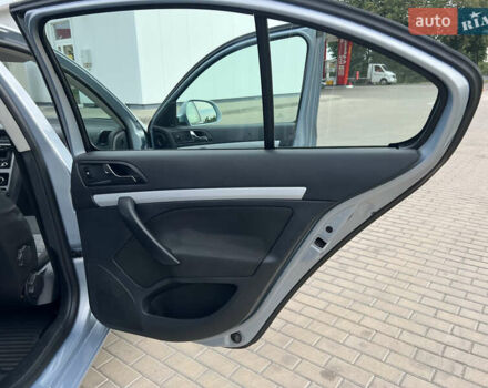 Синий Шкода Октавия, объемом двигателя 1.6 л и пробегом 248 тыс. км за 7999 $, фото 16 на Automoto.ua