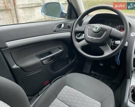 Синий Шкода Октавия, объемом двигателя 1.6 л и пробегом 85 тыс. км за 8999 $, фото 82 на Automoto.ua