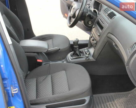 Синий Шкода Октавия, объемом двигателя 1.6 л и пробегом 264 тыс. км за 6800 $, фото 13 на Automoto.ua