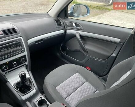 Синий Шкода Октавия, объемом двигателя 1.6 л и пробегом 85 тыс. км за 8999 $, фото 84 на Automoto.ua