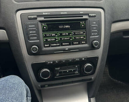 Синій Шкода Октавія, об'ємом двигуна 1.97 л та пробігом 277 тис. км за 9300 $, фото 6 на Automoto.ua