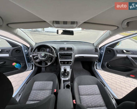 Синий Шкода Октавия, объемом двигателя 1.6 л и пробегом 248 тыс. км за 7999 $, фото 20 на Automoto.ua