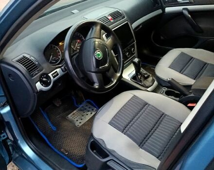 Синій Шкода Октавія, об'ємом двигуна 1.6 л та пробігом 235 тис. км за 6950 $, фото 3 на Automoto.ua