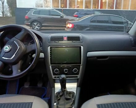 Синій Шкода Октавія, об'ємом двигуна 1.6 л та пробігом 235 тис. км за 6950 $, фото 5 на Automoto.ua