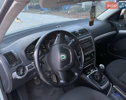 Синий Шкода Октавия, объемом двигателя 1.6 л и пробегом 258 тыс. км за 7600 $, фото 18 на Automoto.ua