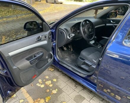 Синий Шкода Октавия, объемом двигателя 1.6 л и пробегом 303 тыс. км за 9000 $, фото 11 на Automoto.ua