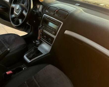 Синий Шкода Октавия, объемом двигателя 1.6 л и пробегом 246 тыс. км за 7800 $, фото 21 на Automoto.ua