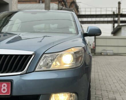 Синий Шкода Октавия, объемом двигателя 1.6 л и пробегом 235 тыс. км за 8200 $, фото 12 на Automoto.ua