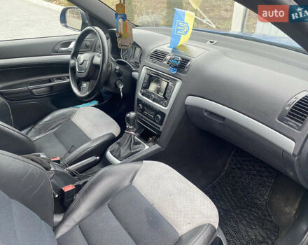 Синий Шкода Октавия, объемом двигателя 1.97 л и пробегом 310 тыс. км за 8000 $, фото 14 на Automoto.ua