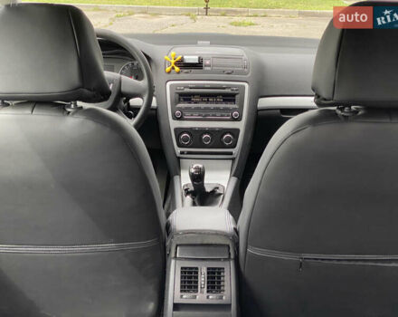 Синий Шкода Октавия, объемом двигателя 1.8 л и пробегом 85 тыс. км за 8900 $, фото 7 на Automoto.ua