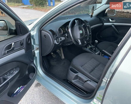 Синий Шкода Октавия, объемом двигателя 1.6 л и пробегом 258 тыс. км за 7600 $, фото 17 на Automoto.ua