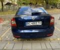 Синий Шкода Октавия, объемом двигателя 1.6 л и пробегом 303 тыс. км за 9000 $, фото 5 на Automoto.ua