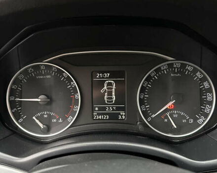 Синий Шкода Октавия, объемом двигателя 1.6 л и пробегом 235 тыс. км за 8200 $, фото 34 на Automoto.ua