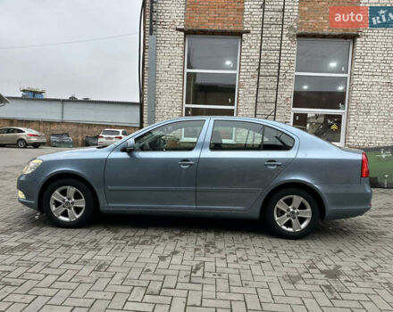 Синий Шкода Октавия, объемом двигателя 1.6 л и пробегом 235 тыс. км за 8200 $, фото 5 на Automoto.ua