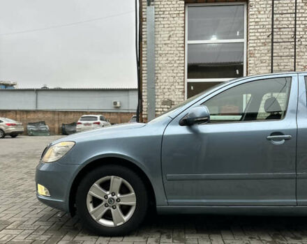 Синий Шкода Октавия, объемом двигателя 1.6 л и пробегом 235 тыс. км за 8200 $, фото 3 на Automoto.ua