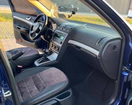 Синій Шкода Октавія, об'ємом двигуна 1.6 л та пробігом 249 тис. км за 7600 $, фото 8 на Automoto.ua