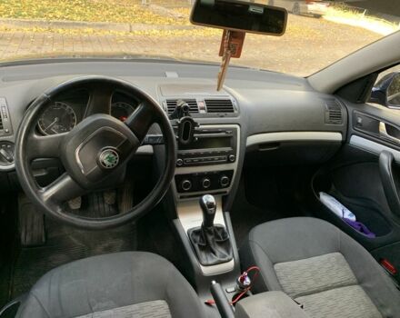 Синий Шкода Октавия, объемом двигателя 1.6 л и пробегом 303 тыс. км за 9000 $, фото 13 на Automoto.ua