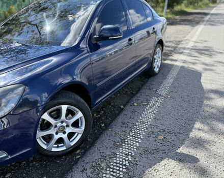 Шкода Октавия 2011 в Ужгороде на Automoto.ua Синий Шкода Октавия, объемом двигателя 1.6 л и пробегом 300 тыс. км за 7299 $, фото 6 на Automoto.ua