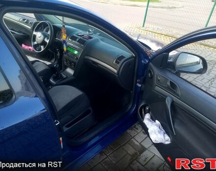 Синий Шкода Октавия, объемом двигателя 1.6 л и пробегом 245 тыс. км за 6900 $, фото 3 на Automoto.ua