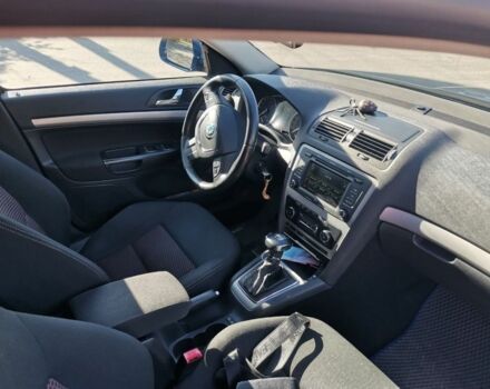 Синий Шкода Октавия, объемом двигателя 2 л и пробегом 227 тыс. км за 9800 $, фото 3 на Automoto.ua