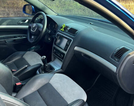 Синій Шкода Октавія, об'ємом двигуна 1.98 л та пробігом 239 тис. км за 9999 $, фото 8 на Automoto.ua