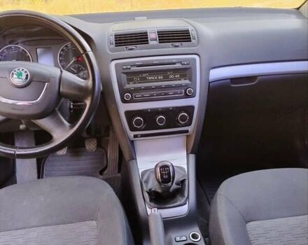 Синий Шкода Октавия, объемом двигателя 1.6 л и пробегом 311 тыс. км за 6500 $, фото 3 на Automoto.ua