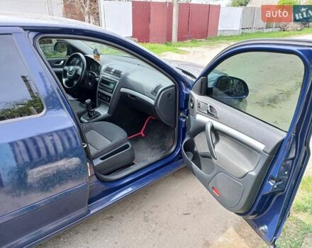 Синий Шкода Октавия, объемом двигателя 1.8 л и пробегом 317 тыс. км за 7500 $, фото 5 на Automoto.ua
