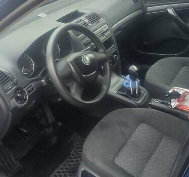 Шкода Октавия 2012 в Сквира на Automoto.ua Синий Шкода Октавия, объемом двигателя 2 л и пробегом 328 тыс. км за 6400 $, фото 2 на Automoto.ua