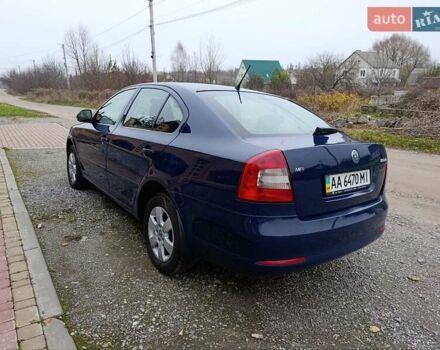 Синий Шкода Октавия, объемом двигателя 1.6 л и пробегом 216 тыс. км за 8300 $, фото 5 на Automoto.ua