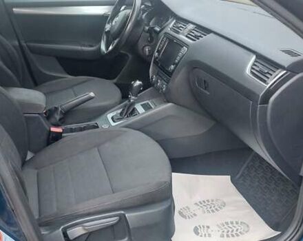 Синий Шкода Октавия, объемом двигателя 2 л и пробегом 260 тыс. км за 10300 $, фото 5 на Automoto.ua