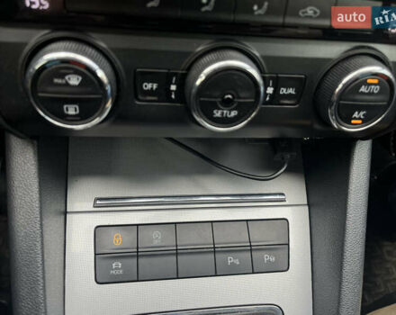 Синий Шкода Октавия, объемом двигателя 1.6 л и пробегом 260 тыс. км за 10499 $, фото 13 на Automoto.ua