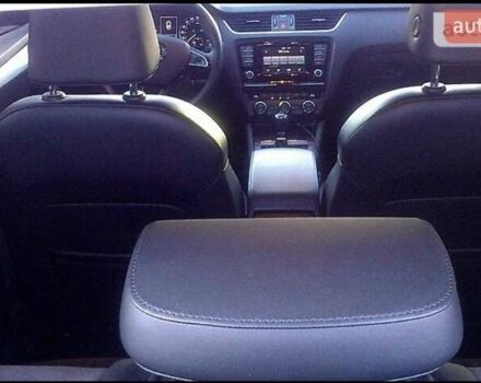 Шкода Октавия 2013 в Запорожье на Automoto.ua Синий Шкода Октавия, объемом двигателя 1.8 л и пробегом 236 тыс. км за 12000 $, фото 7 на Automoto.ua