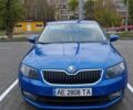 Синий Шкода Октавия, объемом двигателя 1.6 л и пробегом 227 тыс. км за 12500 $, фото 1 на Automoto.ua