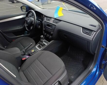 Синий Шкода Октавия, объемом двигателя 1.6 л и пробегом 227 тыс. км за 12500 $, фото 14 на Automoto.ua