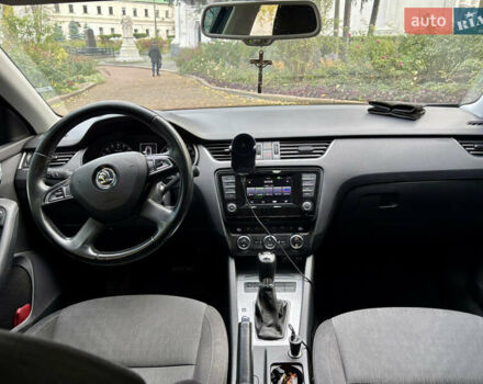 Шкода Октавія 2015 у Києві на Automoto.ua Синій Шкода Октавія, об'ємом двигуна 1.6 л та пробігом 260 тис. км за 11600 $, фото 6 на Automoto.ua