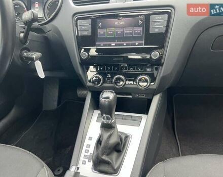 Синій Шкода Октавія, об'ємом двигуна 1.4 л та пробігом 137 тис. км за 15472 $, фото 28 на Automoto.ua