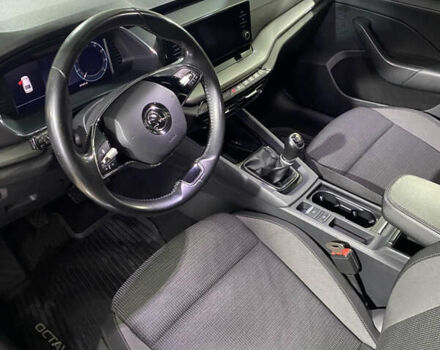 Синий Шкода Октавия, объемом двигателя 1.5 л и пробегом 290 тыс. км за 16700 $, фото 6 на Automoto.ua