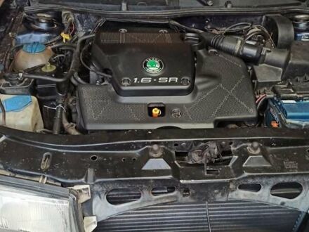 Синій Шкода Октавія, об'ємом двигуна 1.6 л та пробігом 360 тис. км за 2700 $, фото 1 на Automoto.ua