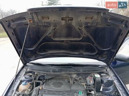 Синий Шкода Октавия, объемом двигателя 1.6 л и пробегом 318 тыс. км за 2500 $, фото 1 на Automoto.ua