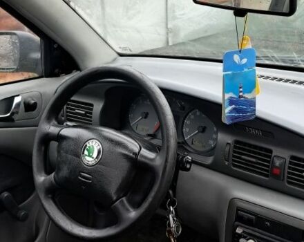 Синій Шкода Октавія, об'ємом двигуна 1 л та пробігом 270 тис. км за 2400 $, фото 1 на Automoto.ua