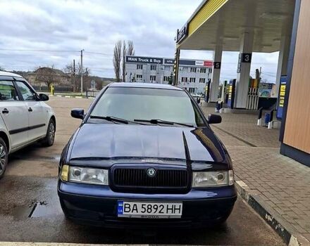 Синий Шкода Октавия, объемом двигателя 1.6 л и пробегом 300 тыс. км за 3300 $, фото 1 на Automoto.ua