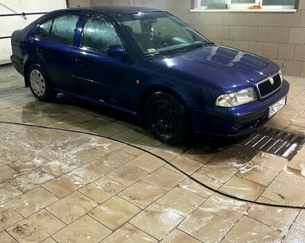 Синий Шкода Октавия, объемом двигателя 1.6 л и пробегом 300 тыс. км за 2900 $, фото 1 на Automoto.ua